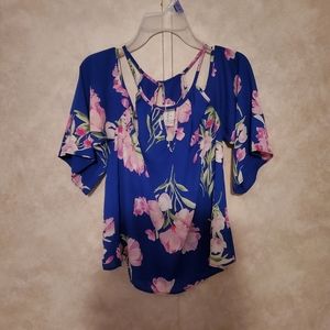 Everly size small sheer blue with floral print